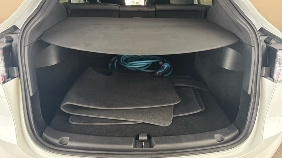 TESLA MODEL Y Image 15