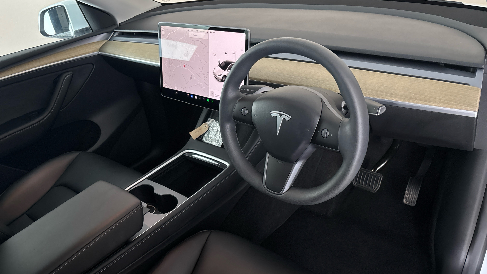 4020944 RWD 5dr Auto