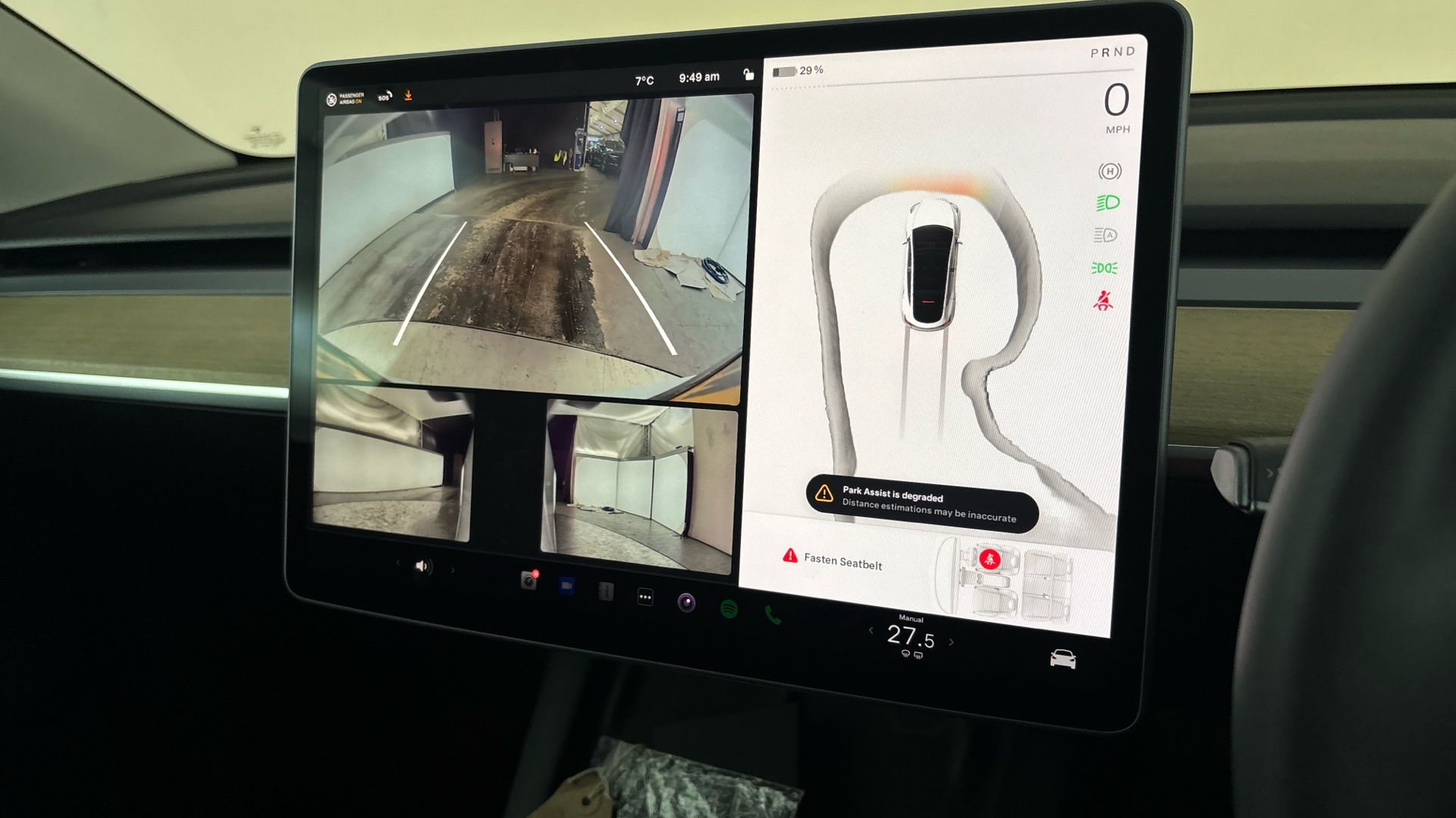 4020944 RWD 5dr Auto