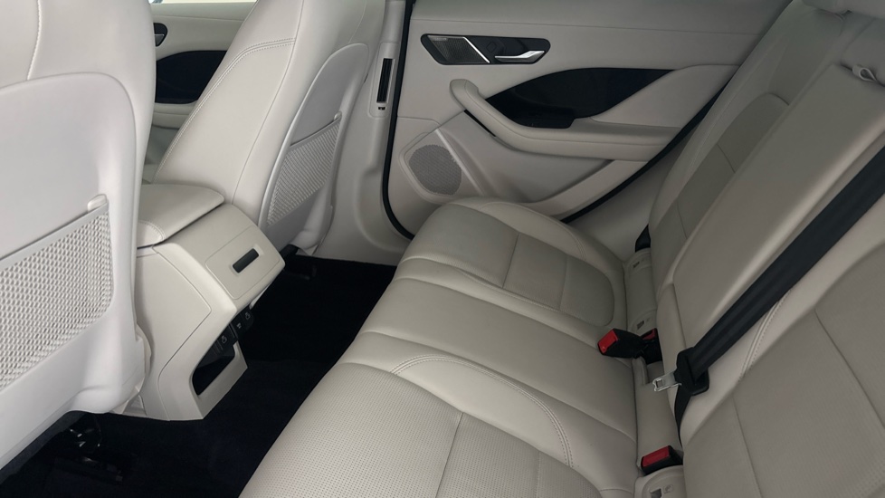 JAGUAR I-PACE Image 14