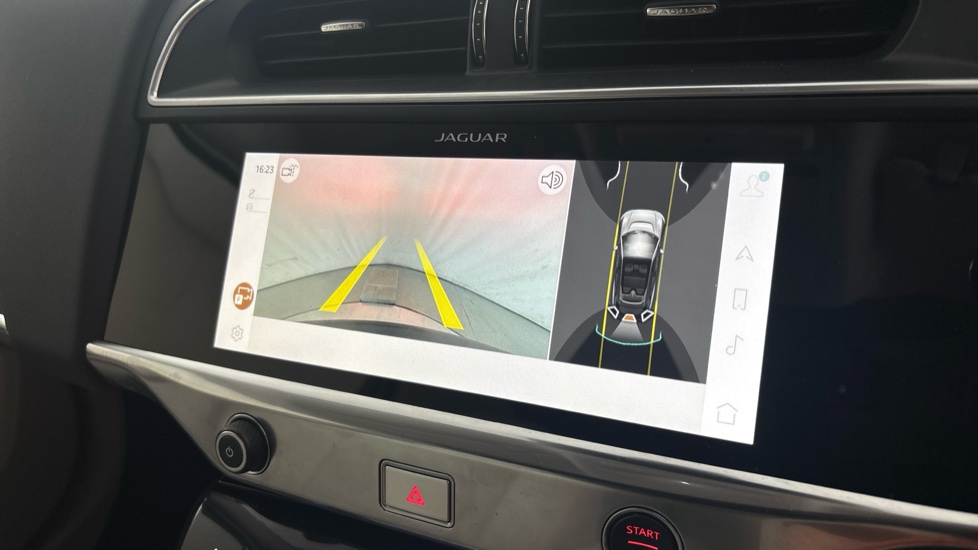 JAGUAR I-PACE reverse camera