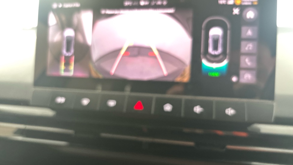 MG MG4 reverse camera