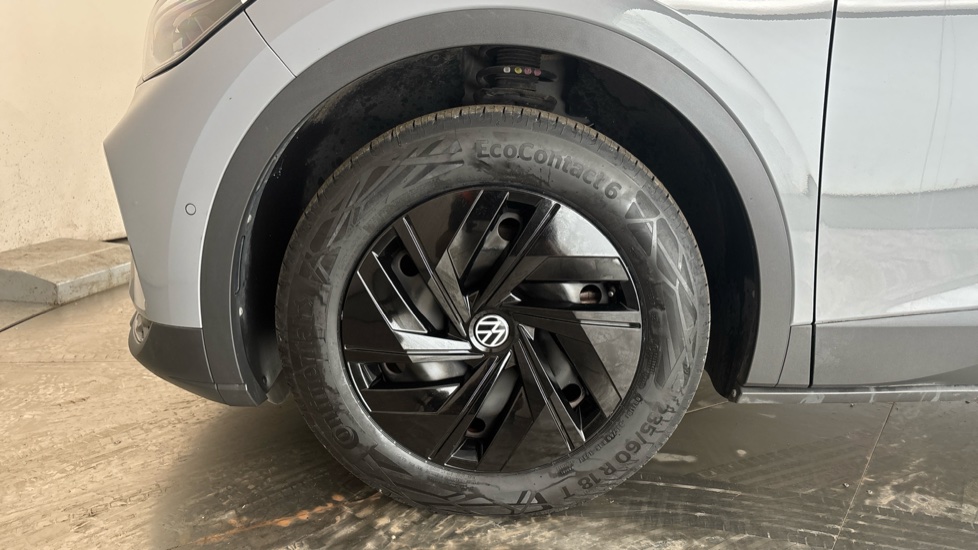 VOLKSWAGEN ID.4 Image 17