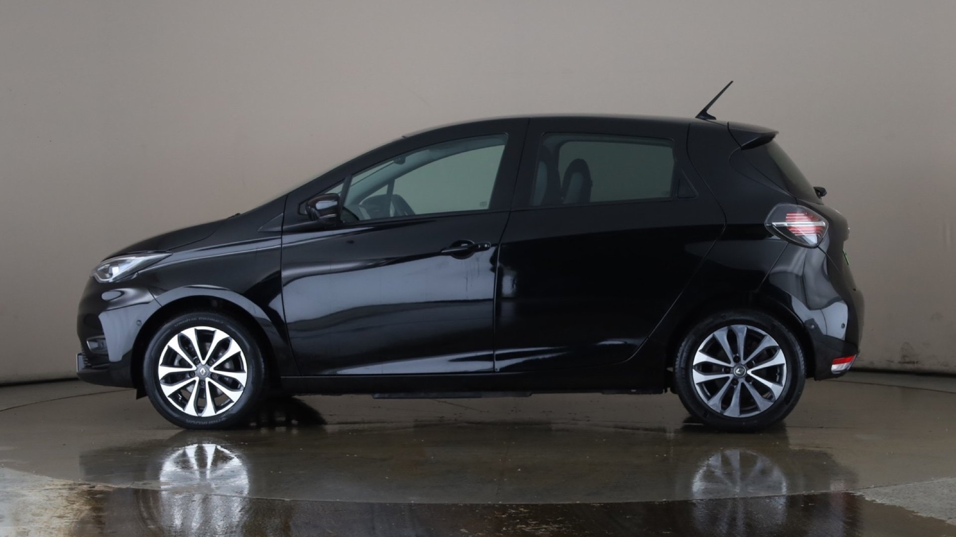 4058358 100kW GT Line R135 50kWh Rapid Charge 5dr Auto