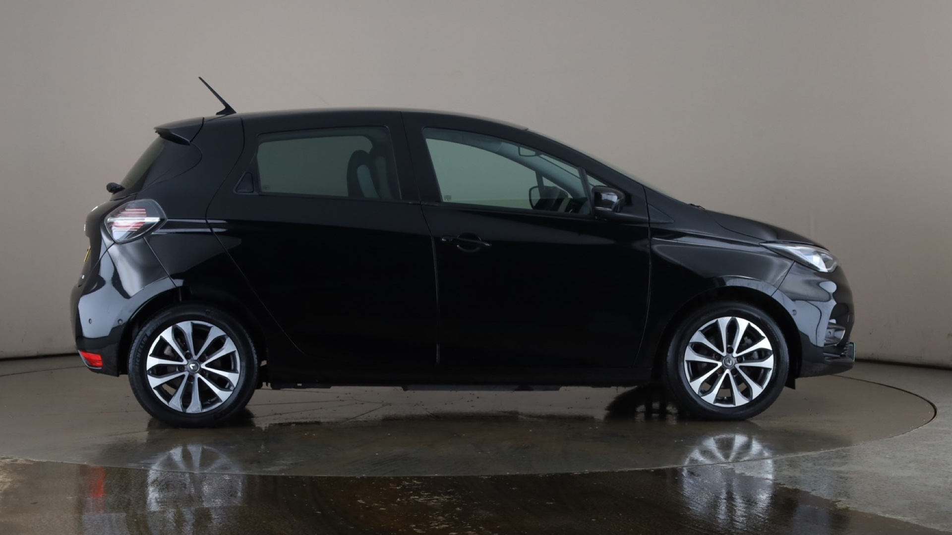 4058358 100kW GT Line R135 50kWh Rapid Charge 5dr Auto