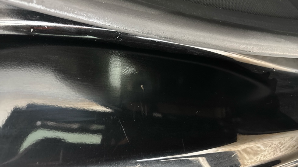 RENAULT ZOE Dent and scratches