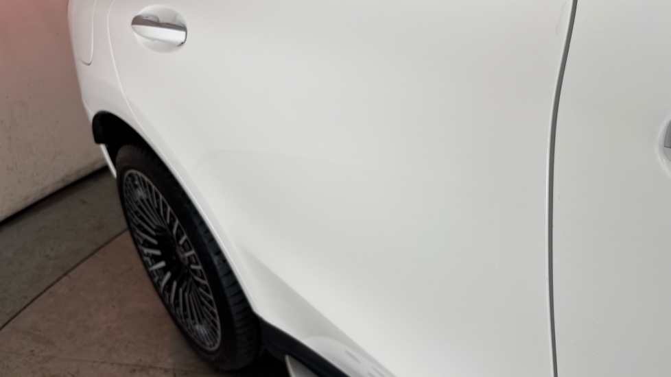 MERCEDES EQC chips