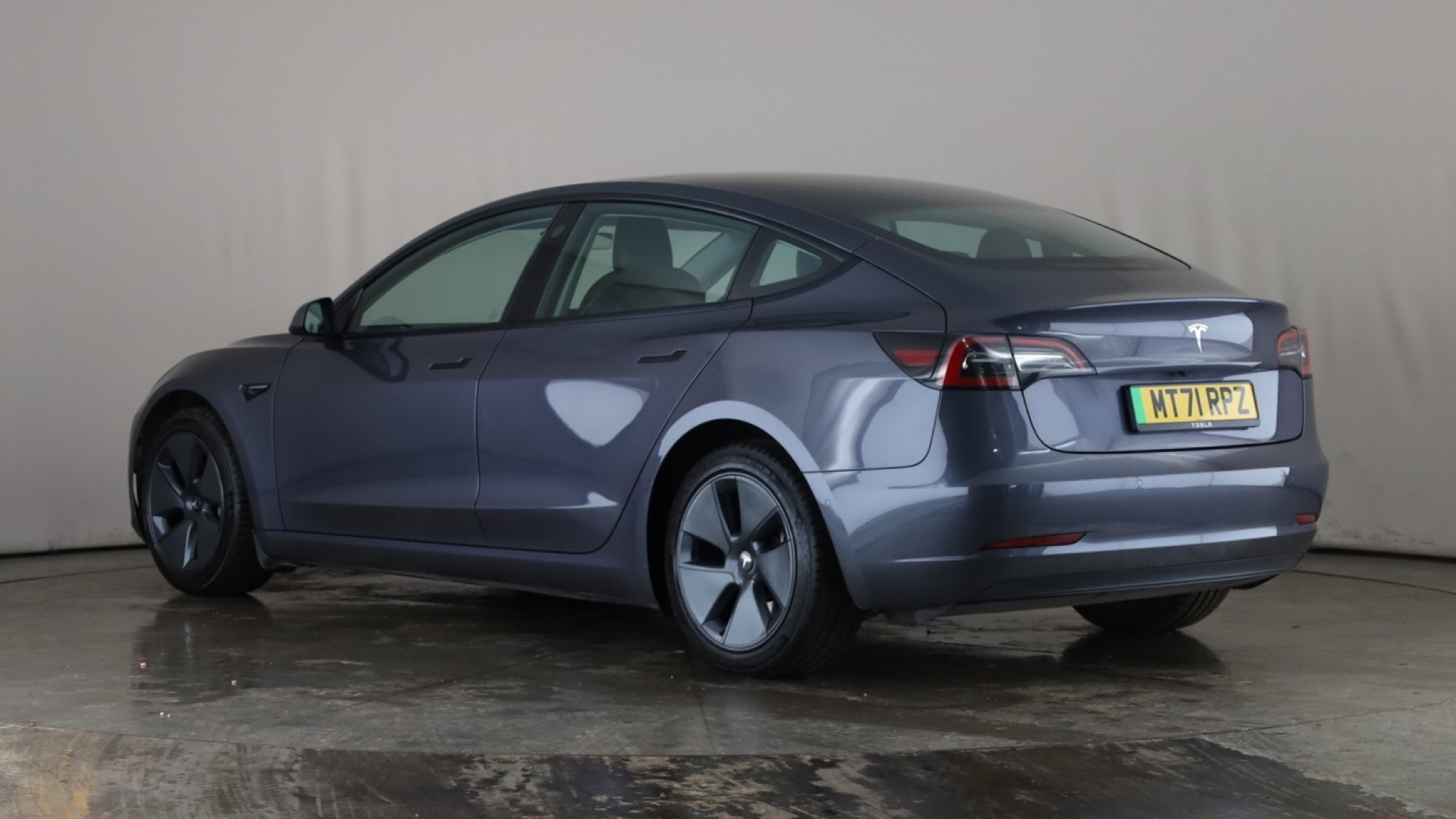 4020922 Standard Plus 4dr Auto