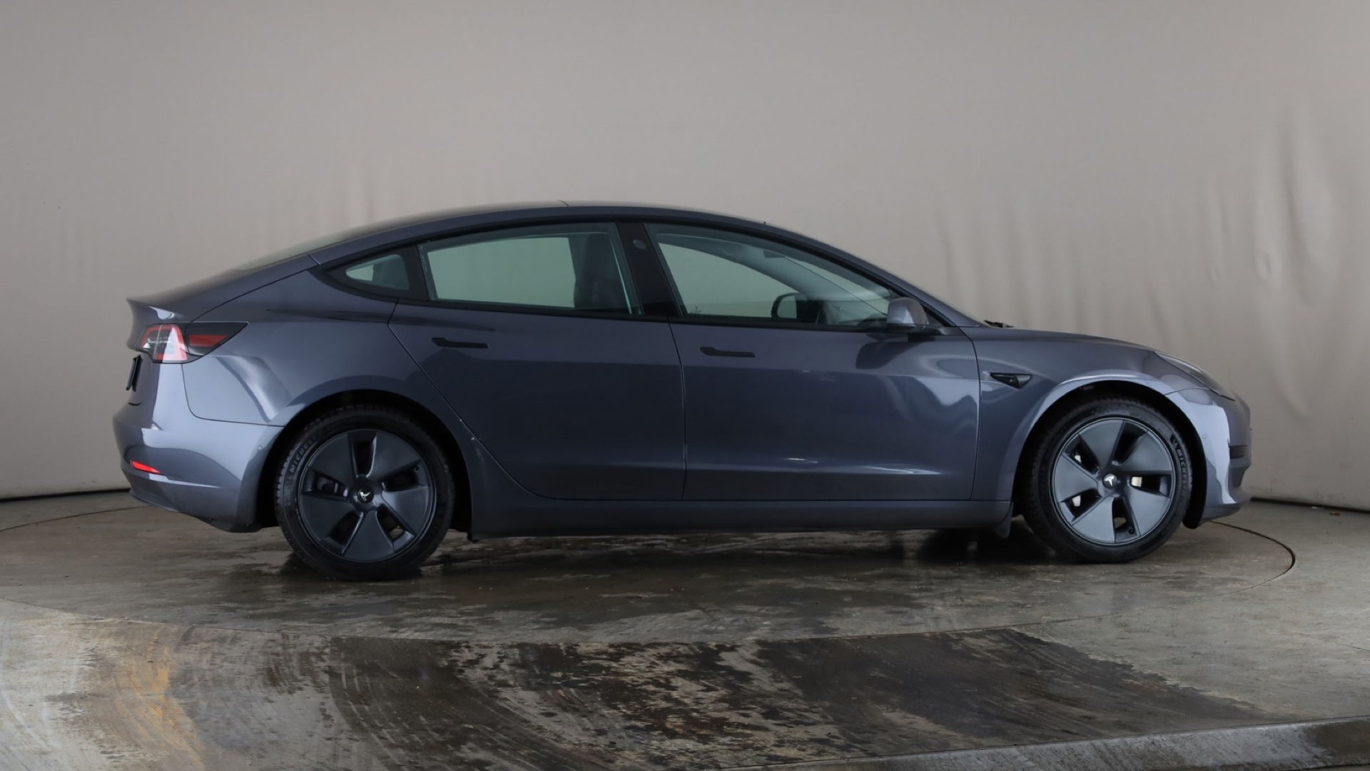 4020922 Standard Plus 4dr Auto