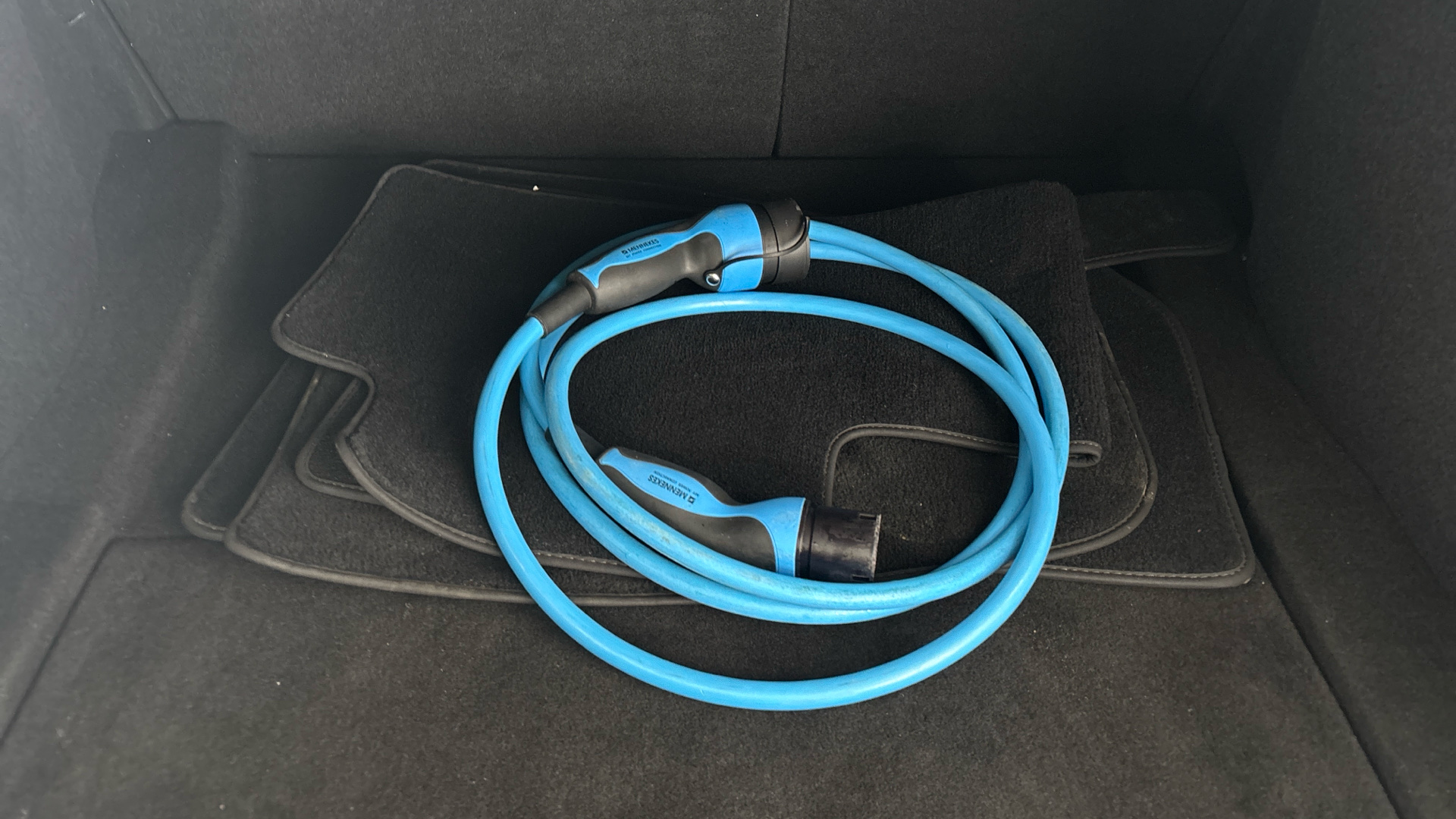 4020922 Standard Plus 4dr Auto