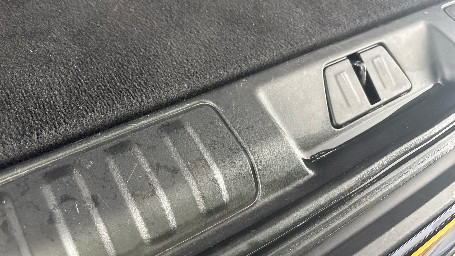 4020702 3.0 P440e Dynamic SE 5dr Auto