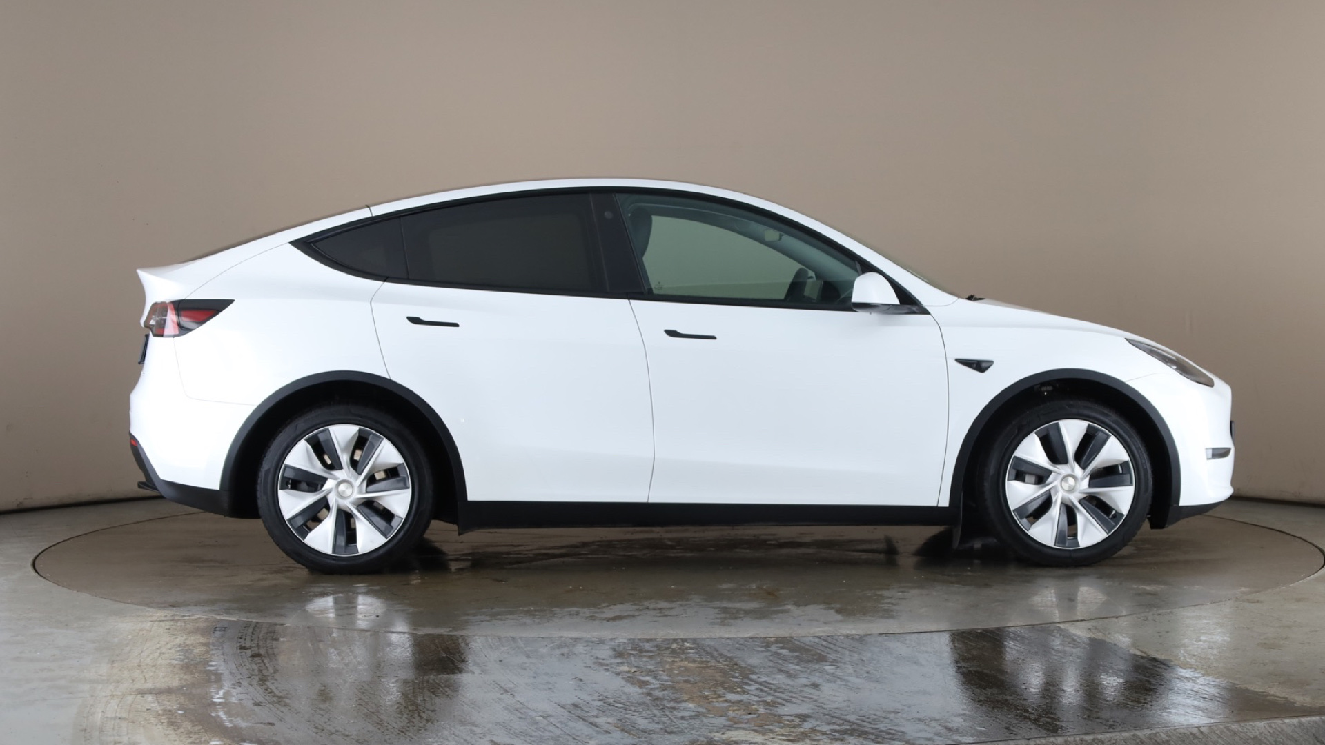 4020897 Long Range AWD 5dr Auto