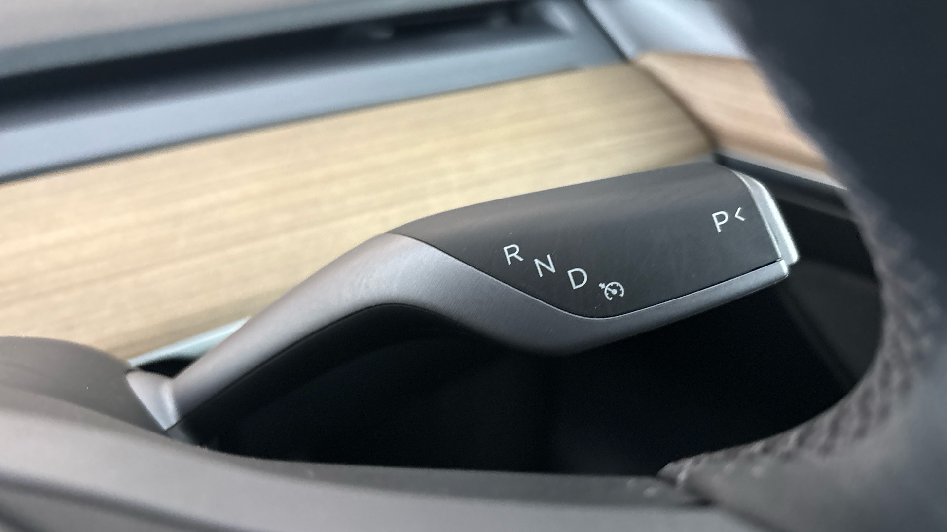 4020897 Long Range AWD 5dr Auto