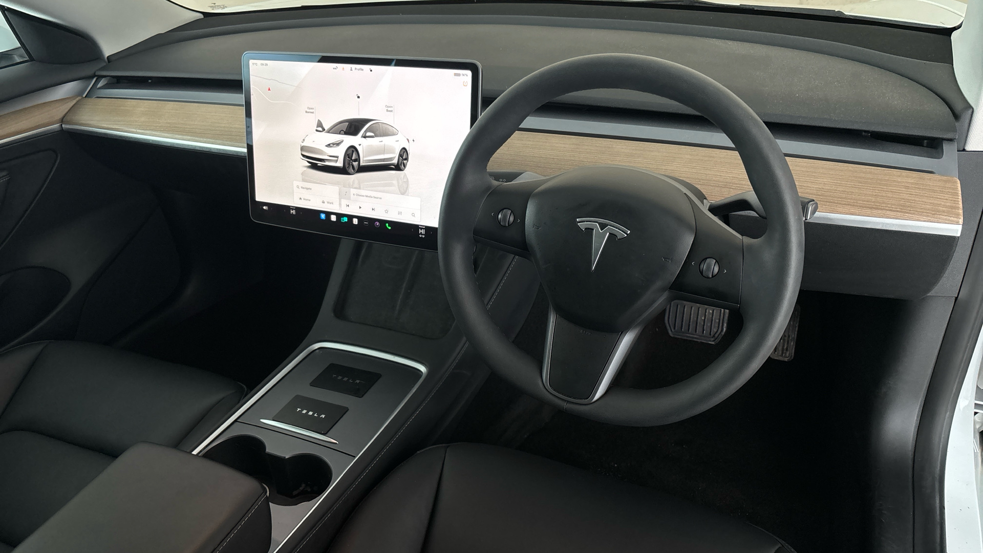 4020861 Long Range RWD 4dr Auto