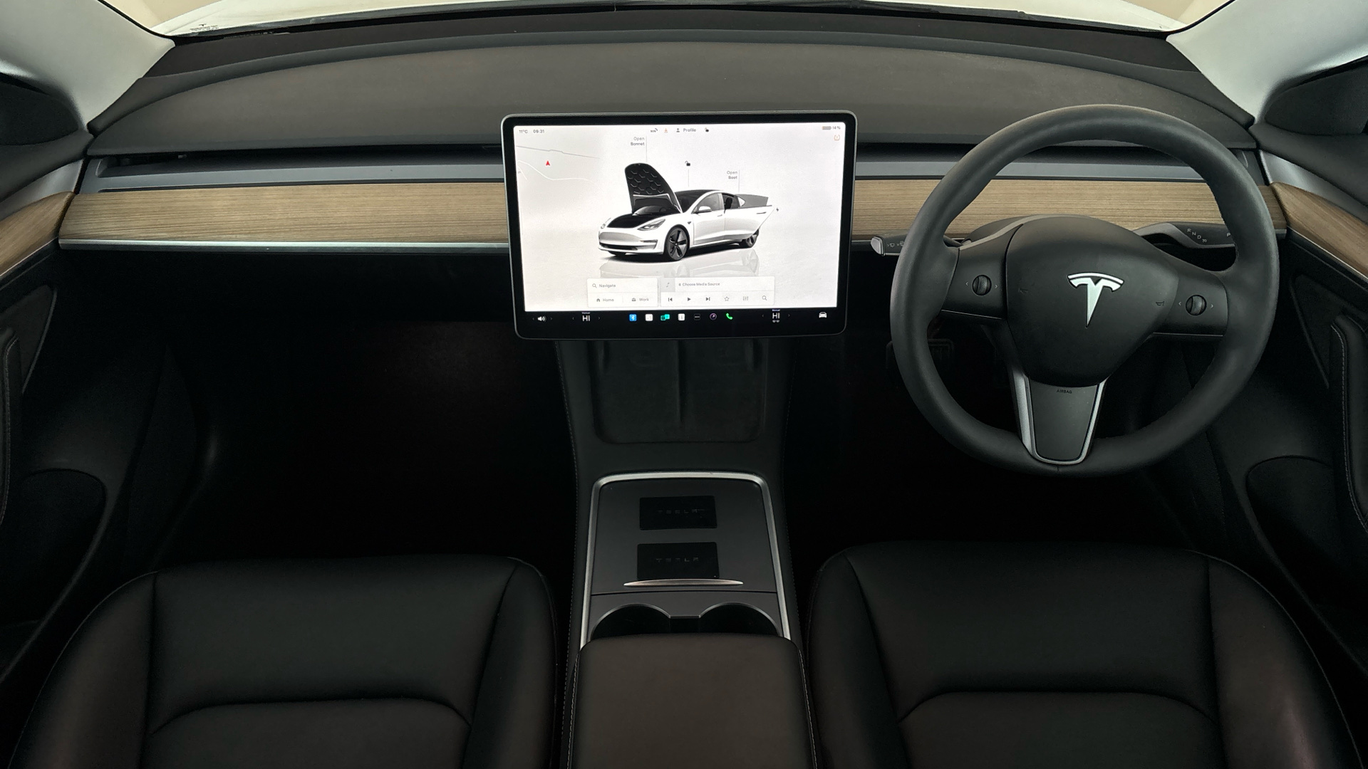 4020861 Long Range RWD 4dr Auto