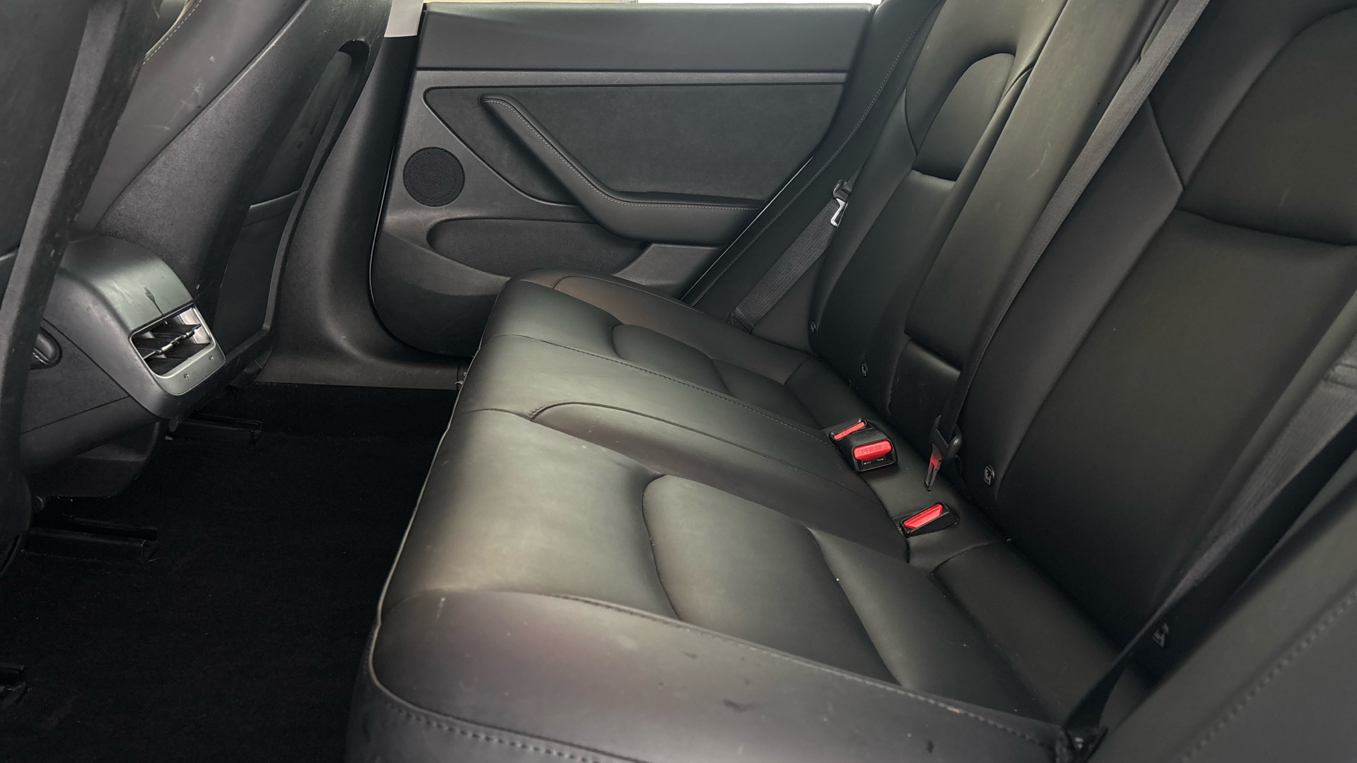 4020861 Long Range RWD 4dr Auto