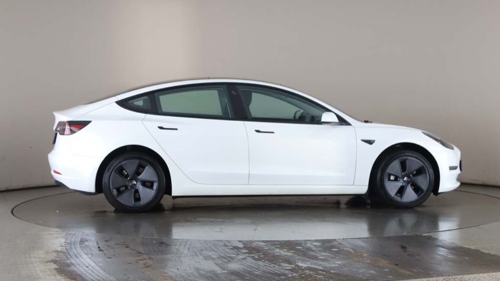 Tesla Model 3 Image 6