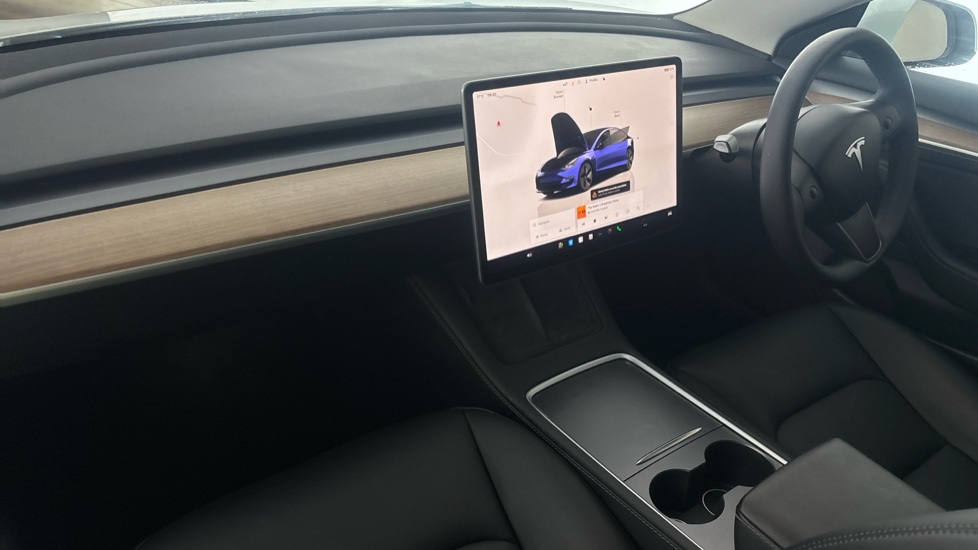 Tesla Model 3 Image 10