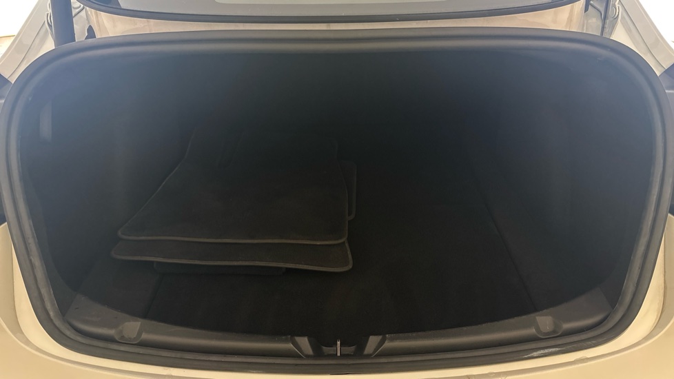 Tesla Model 3 Image 15