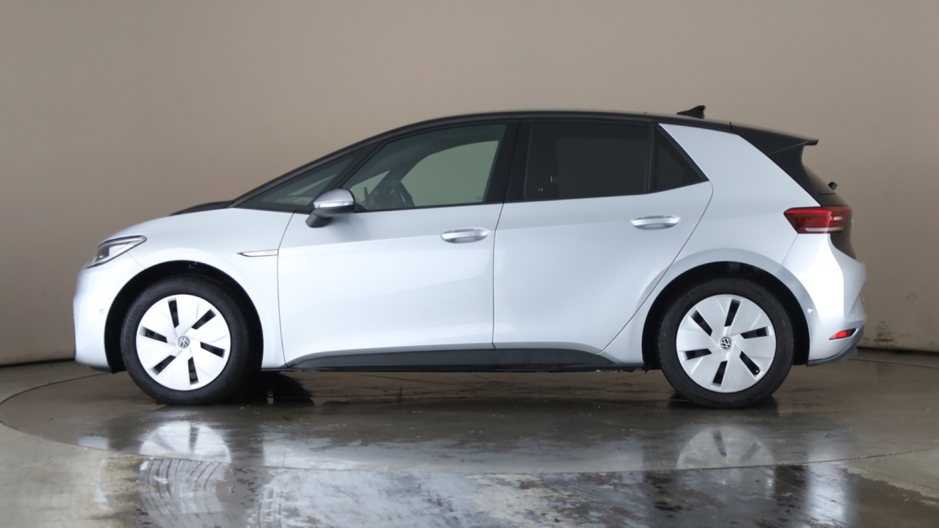 150kW Family Pro Performance 58kWh 5dr Auto [2022]