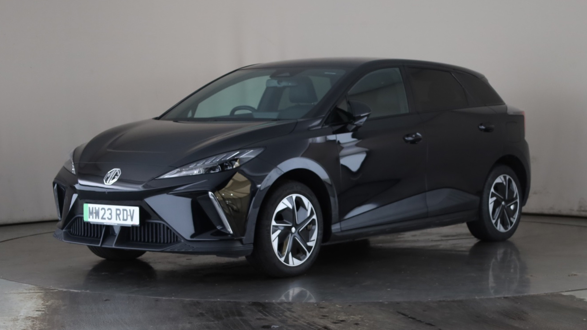 150kW Trophy EV Long Range 64kWh 5dr Auto