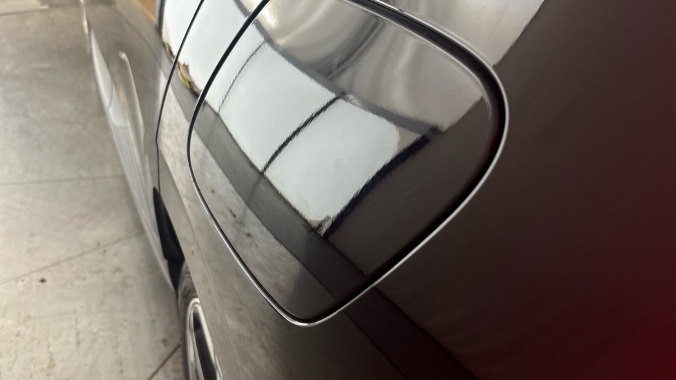 MG MG4 dent