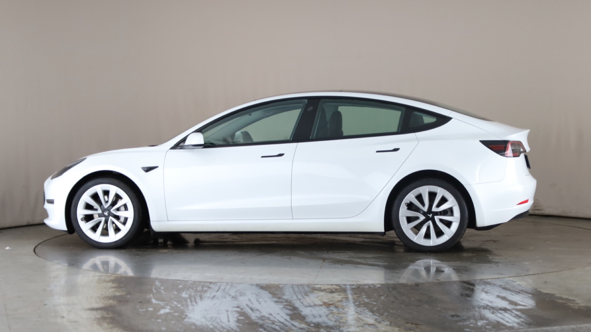 Long Range AWD 4dr Auto [2021]