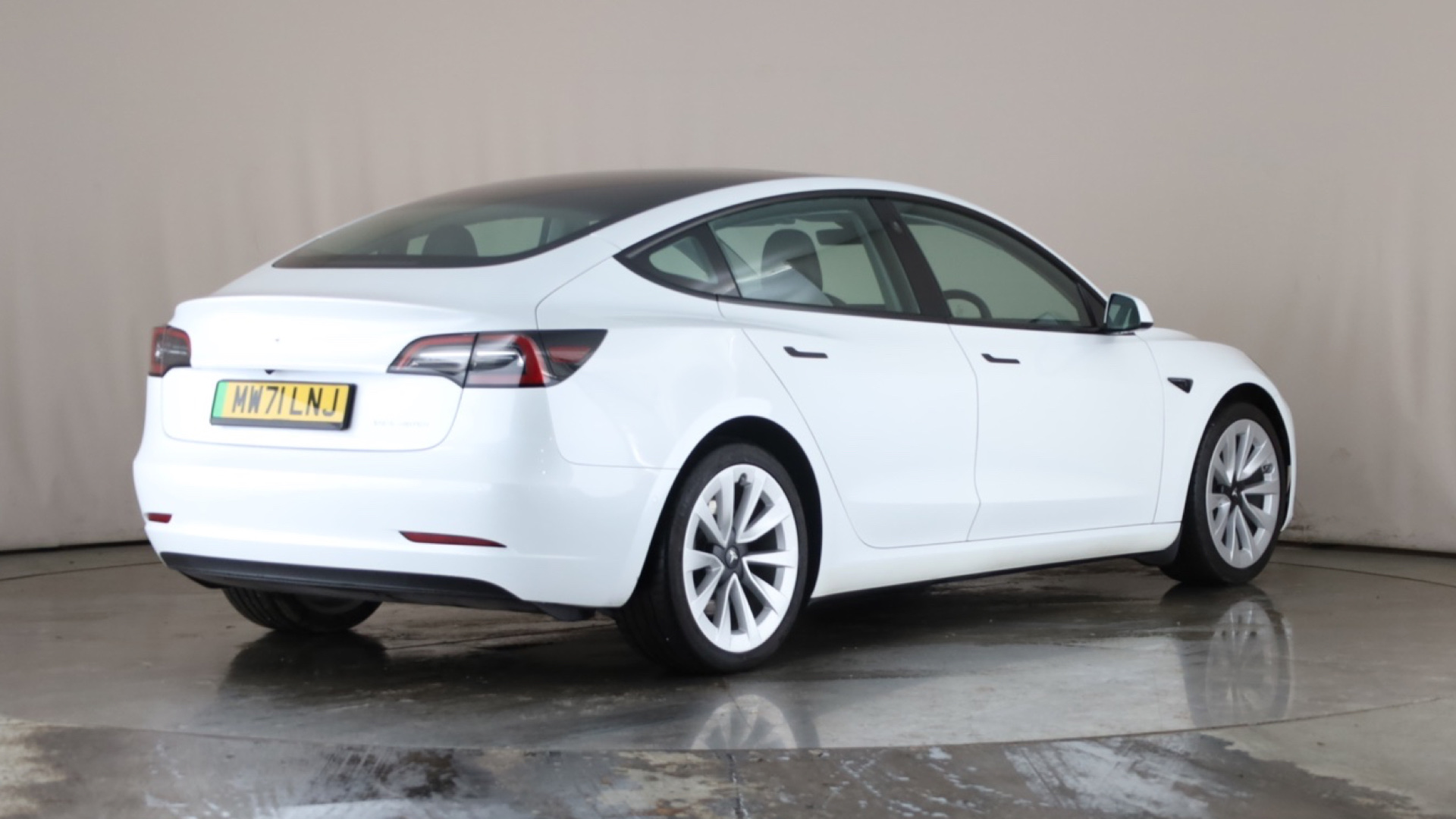 4027574 Long Range AWD 4dr Auto