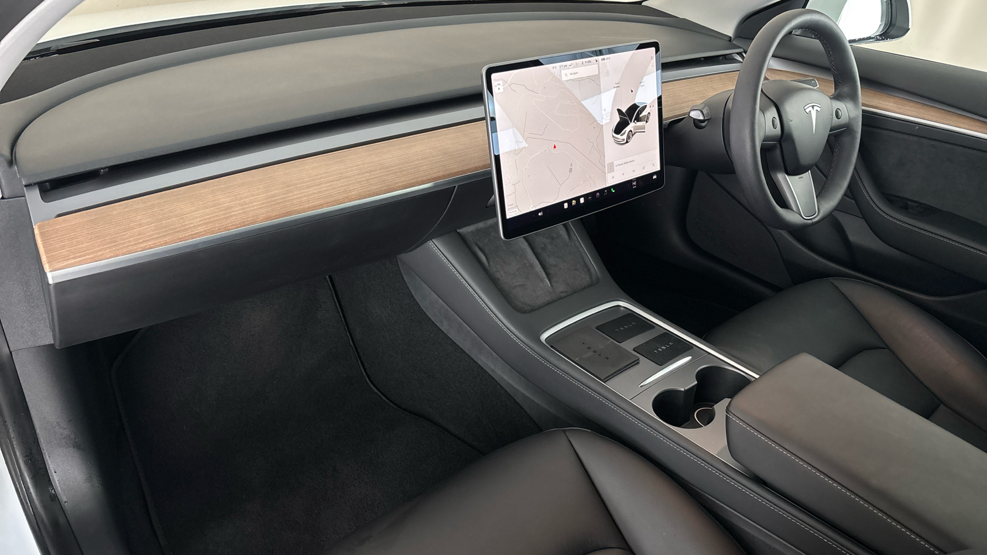 4027574 Long Range AWD 4dr Auto