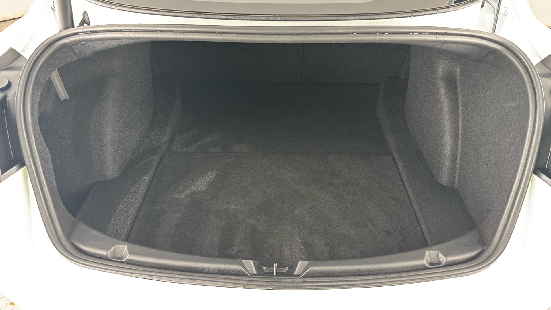 4027574 Long Range AWD 4dr Auto