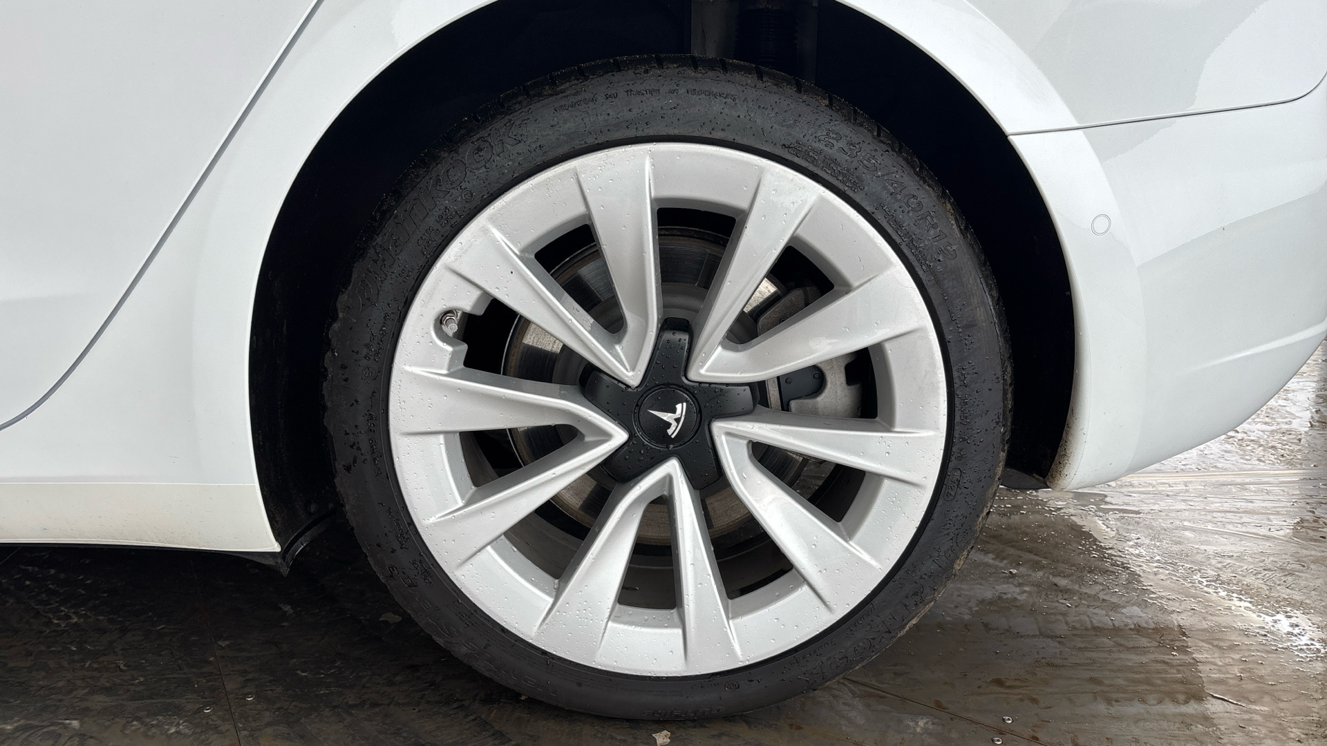 4027574 Long Range AWD 4dr Auto