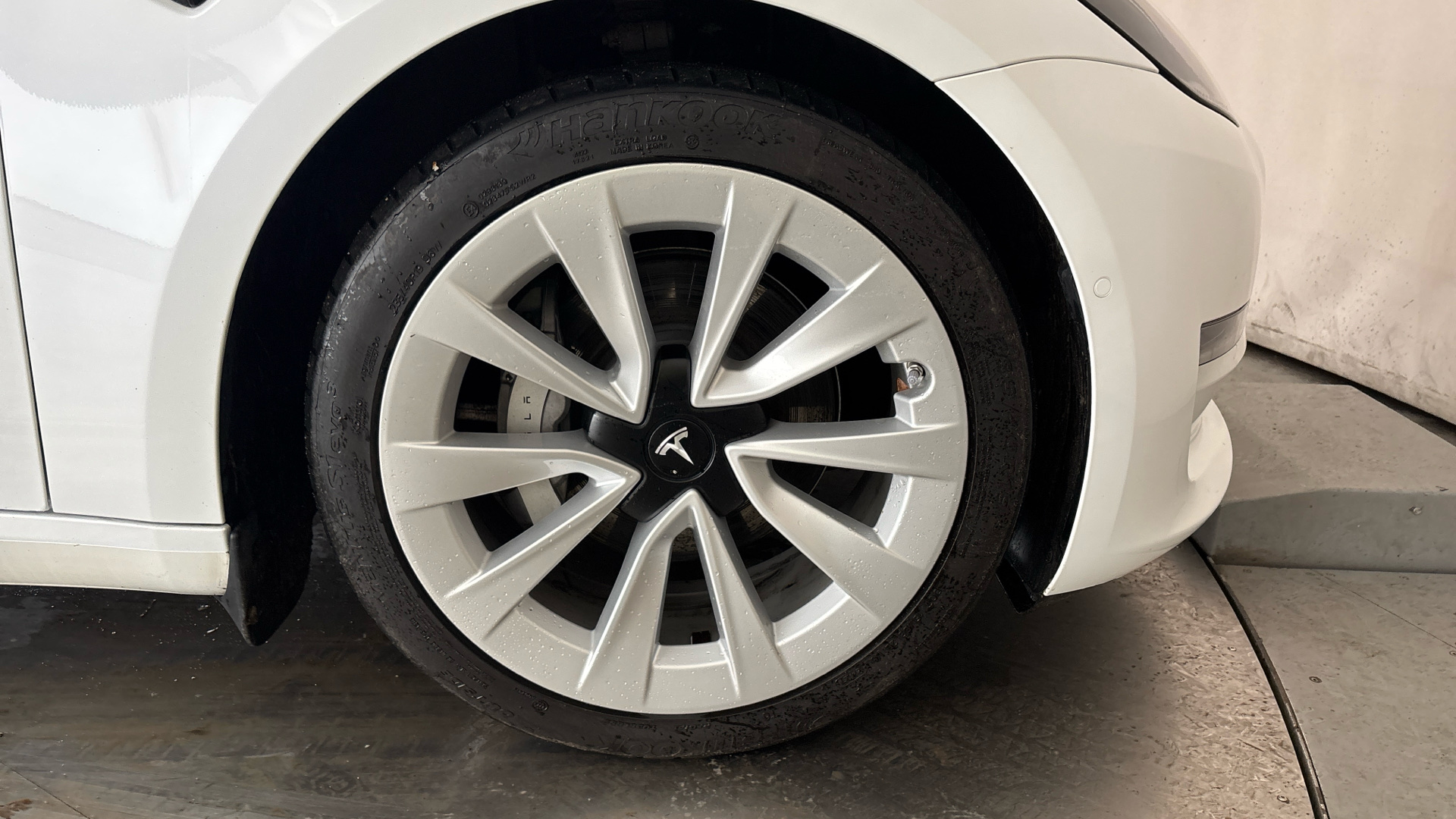 4027574 Long Range AWD 4dr Auto