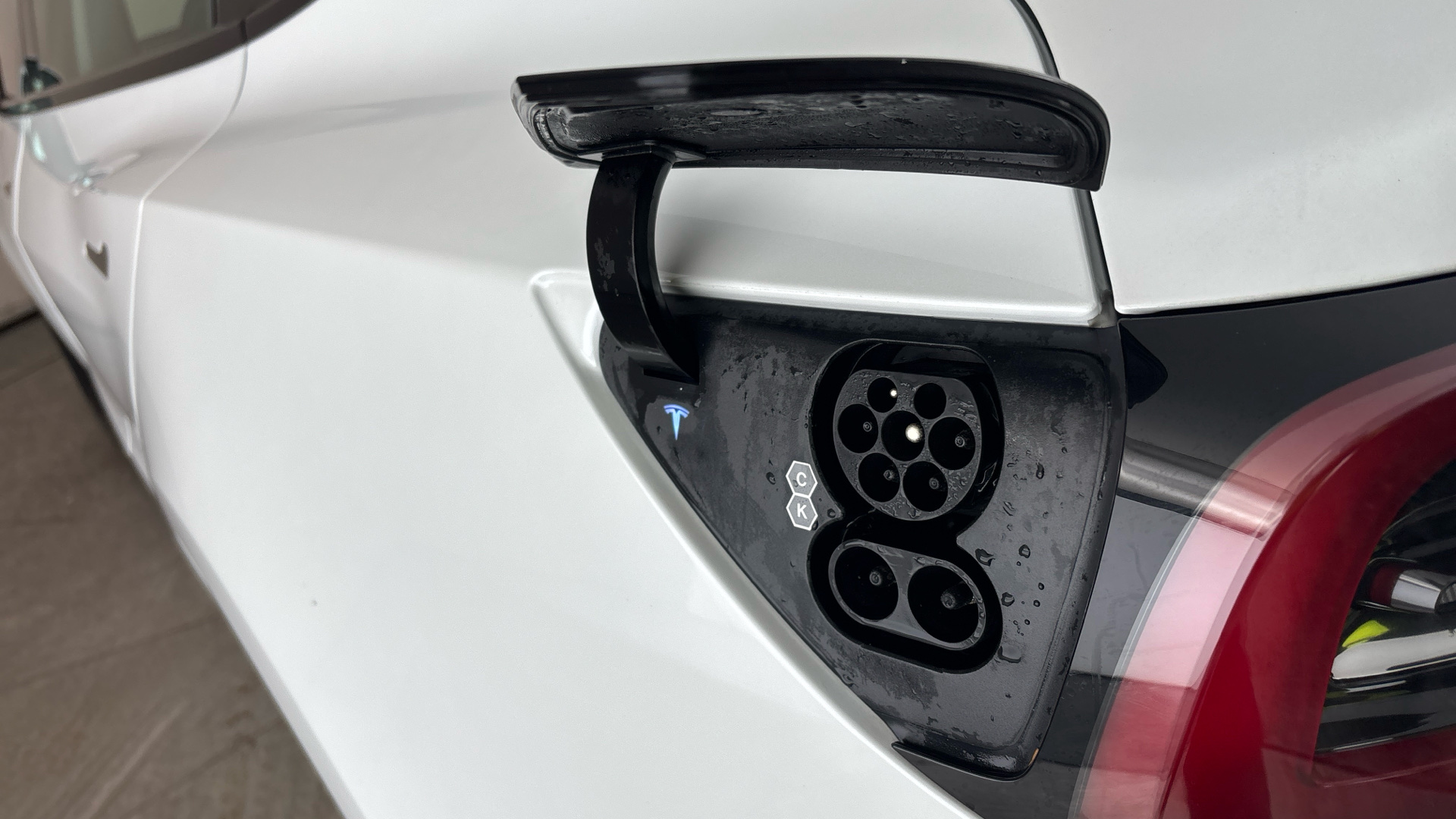 4027574 Long Range AWD 4dr Auto