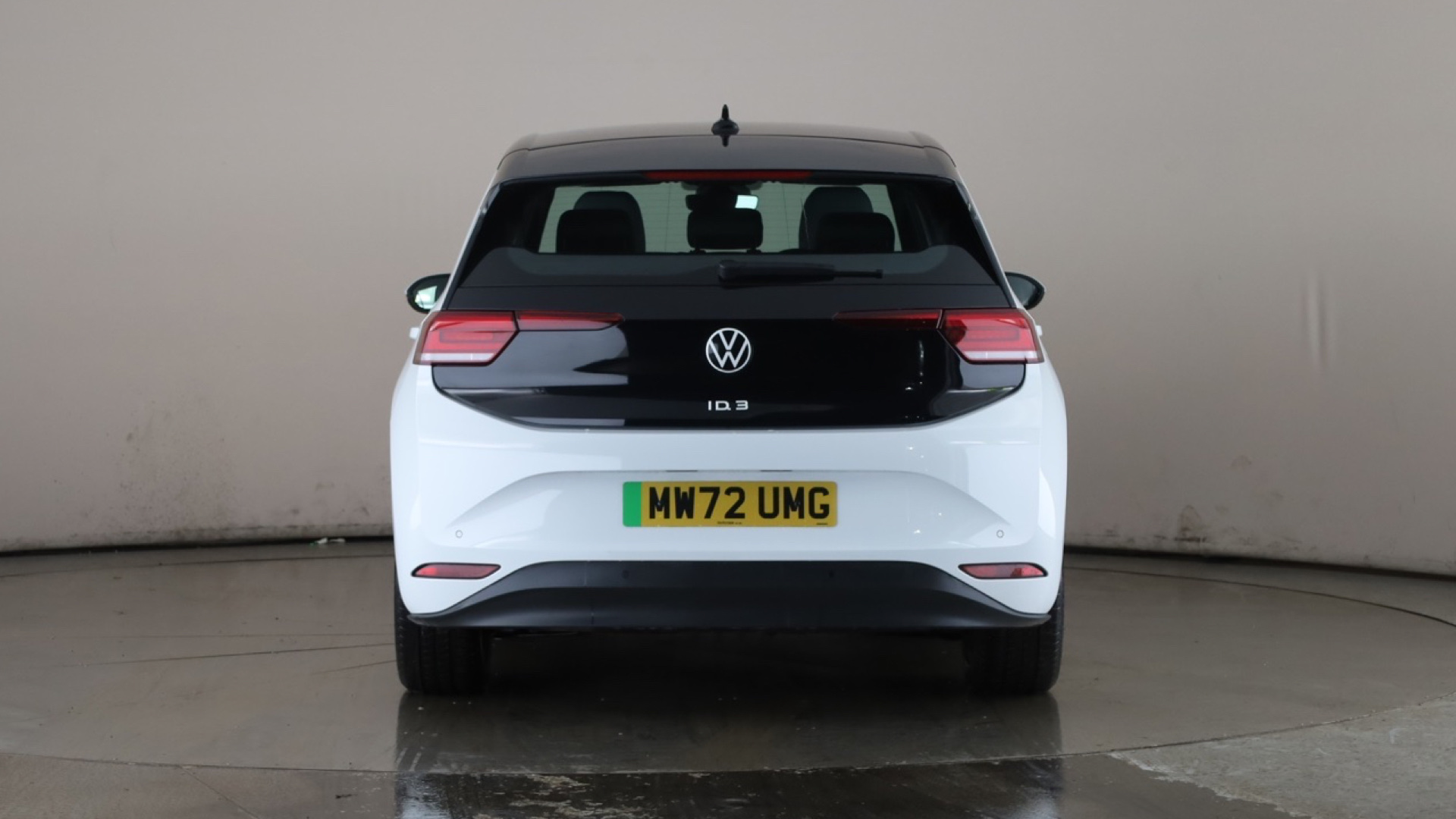 4020862 150kW Life Pro Performance 58kWh 5dr Auto