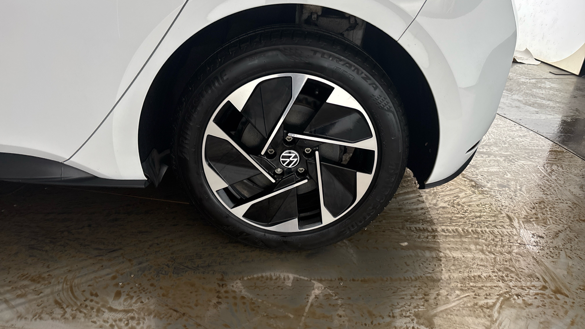 4020862 150kW Life Pro Performance 58kWh 5dr Auto