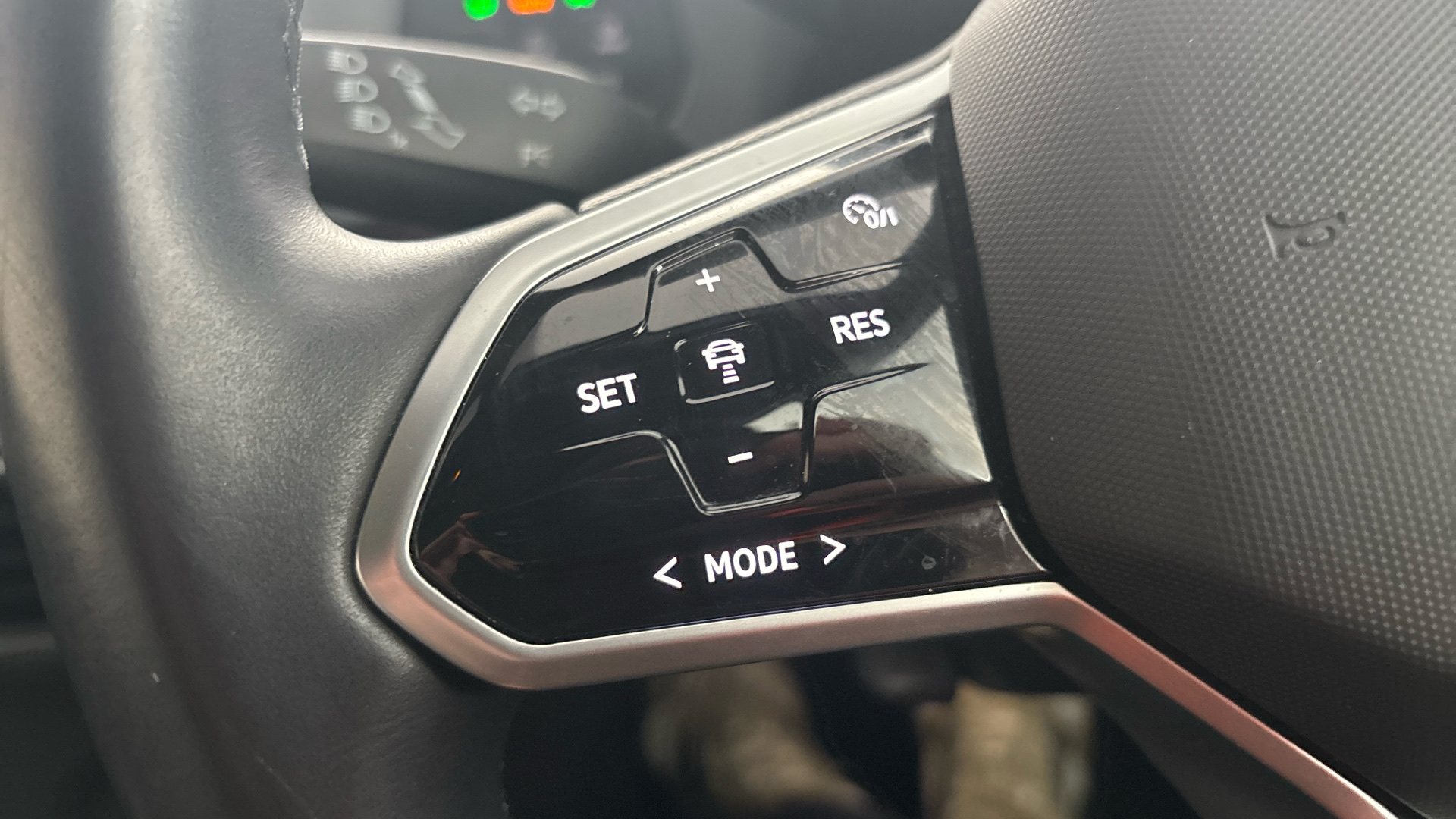 4020862 150kW Life Pro Performance 58kWh 5dr Auto