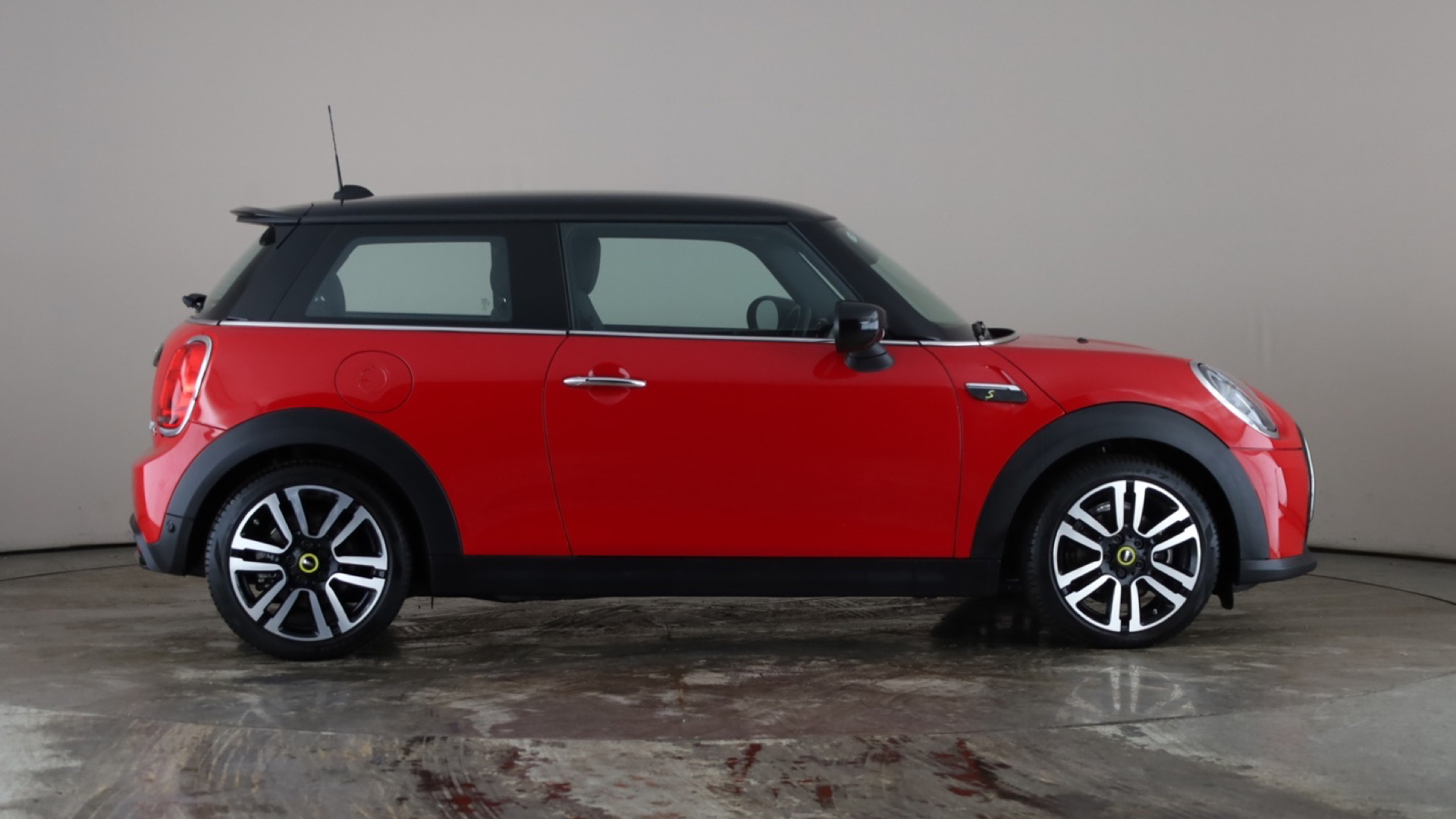 4027435 135kW Cooper S Level 2 33kWh 3dr Auto