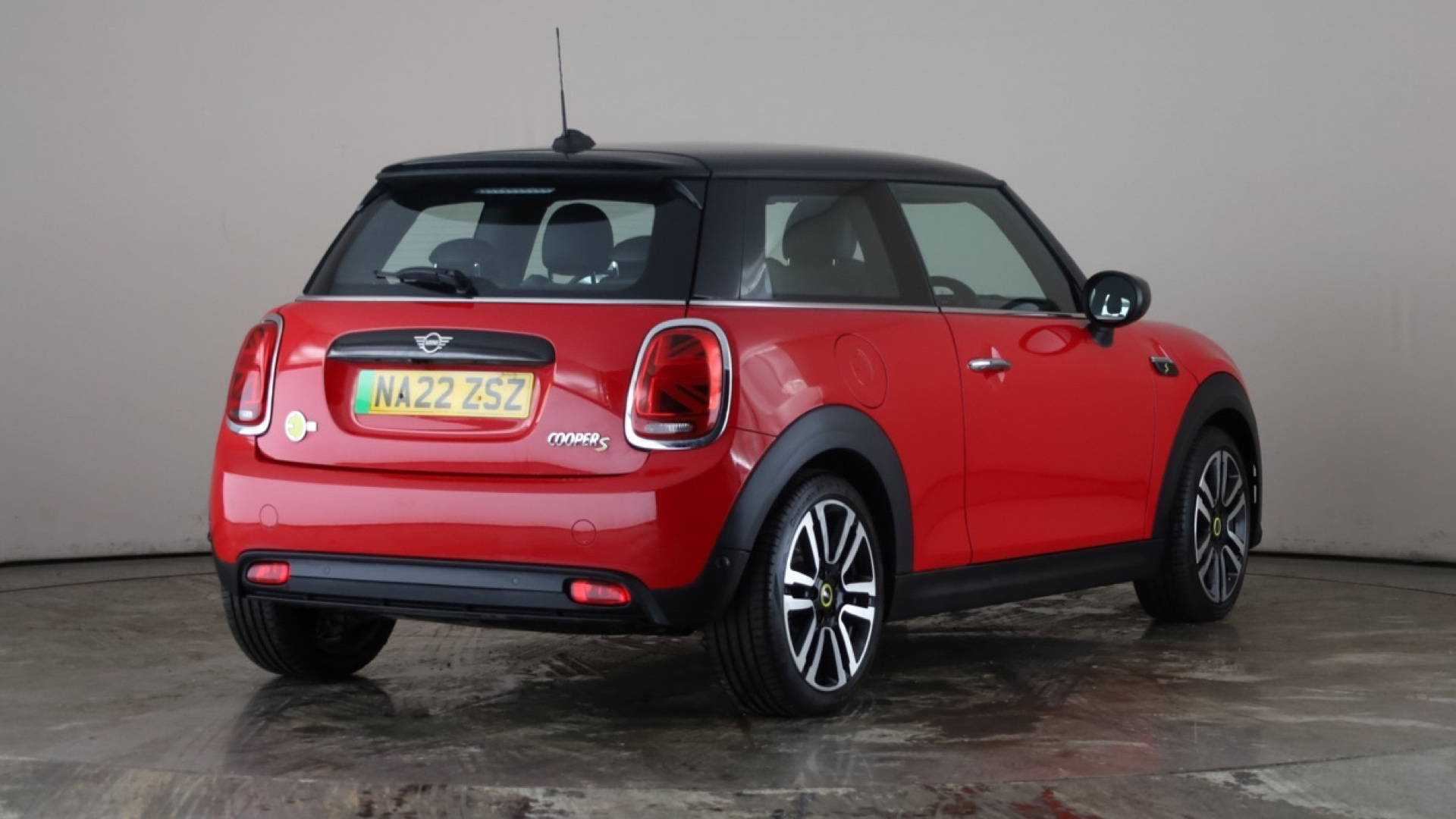 4027435 135kW Cooper S Level 2 33kWh 3dr Auto