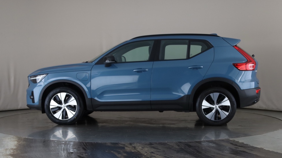 VOLVO XC40 Image 2