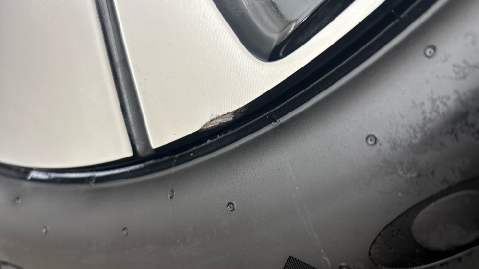 VOLVO XC40 Scuff