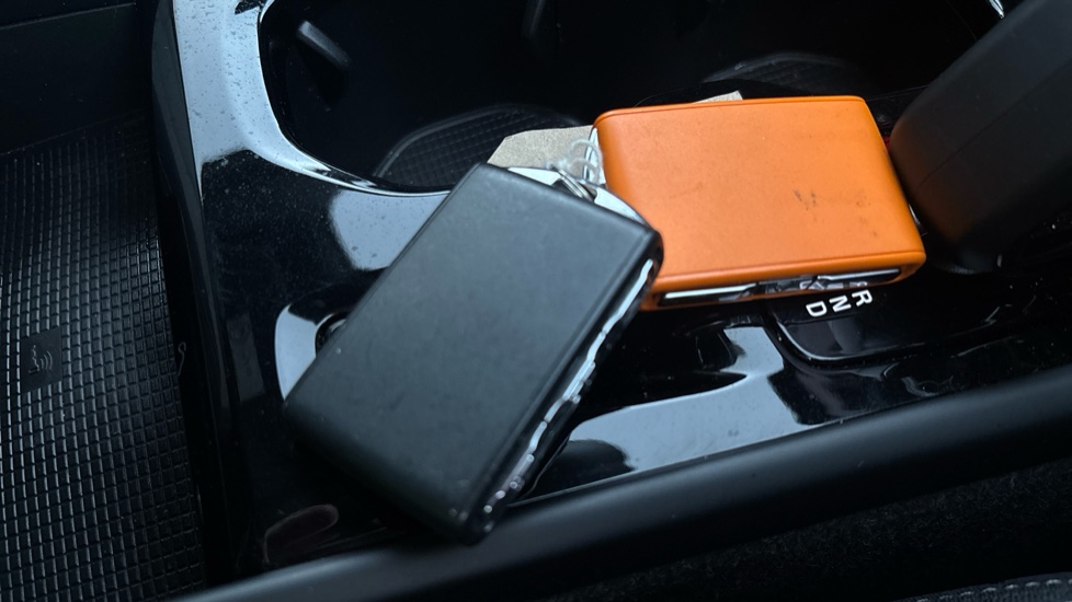 VOLVO XC40 2 keys