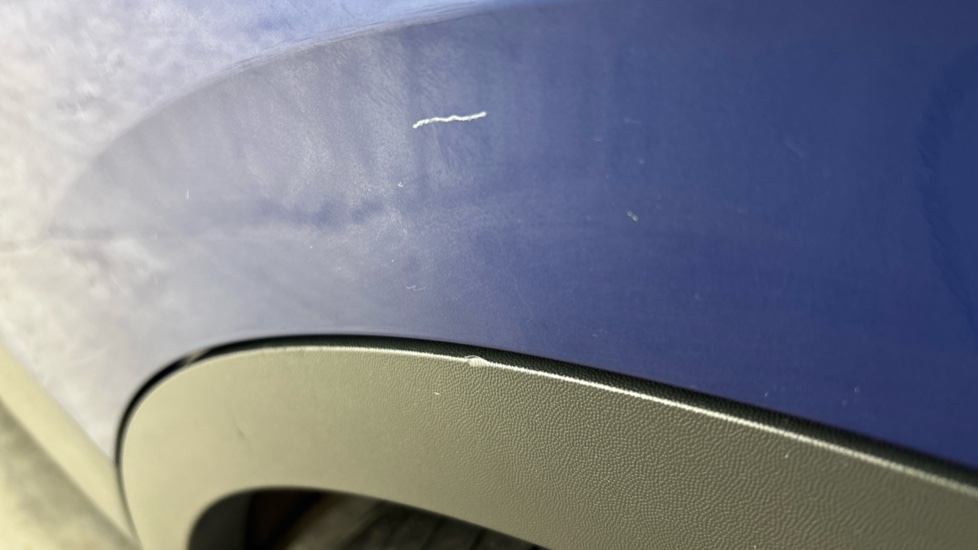 VOLKSWAGEN ID.4 Chips and scratches