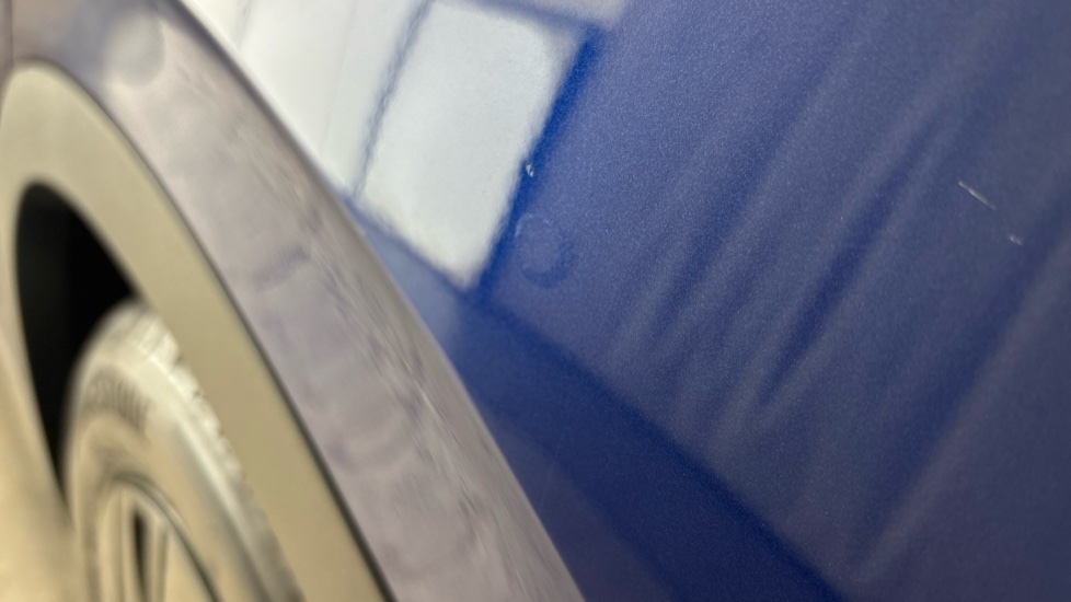 VOLKSWAGEN ID.4 Dent and chip