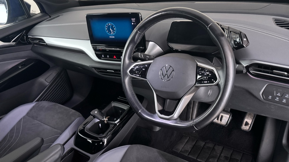 VOLKSWAGEN ID.4 Image 9