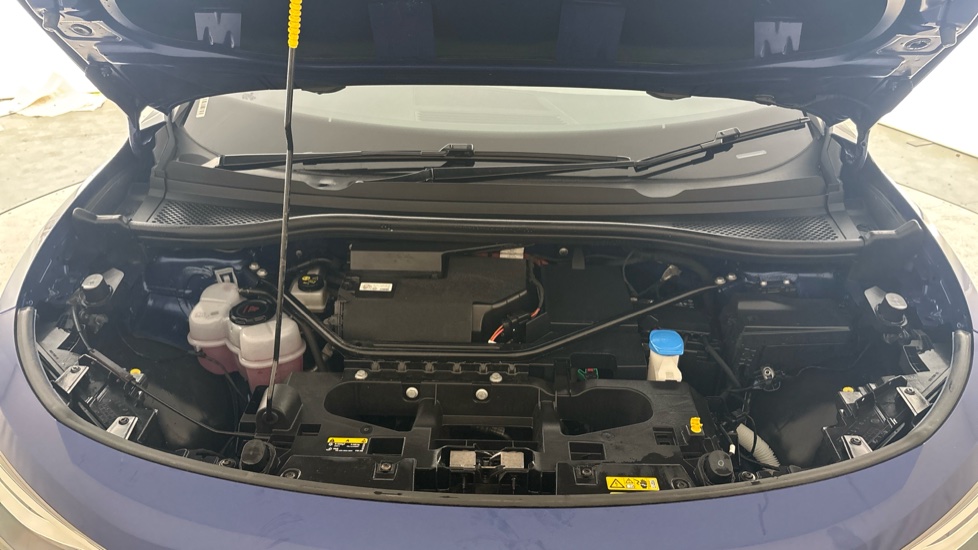 VOLKSWAGEN ID.4 Image 16
