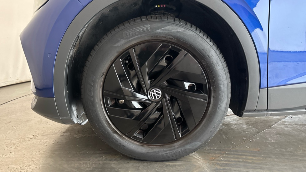 VOLKSWAGEN ID.4 Image 17