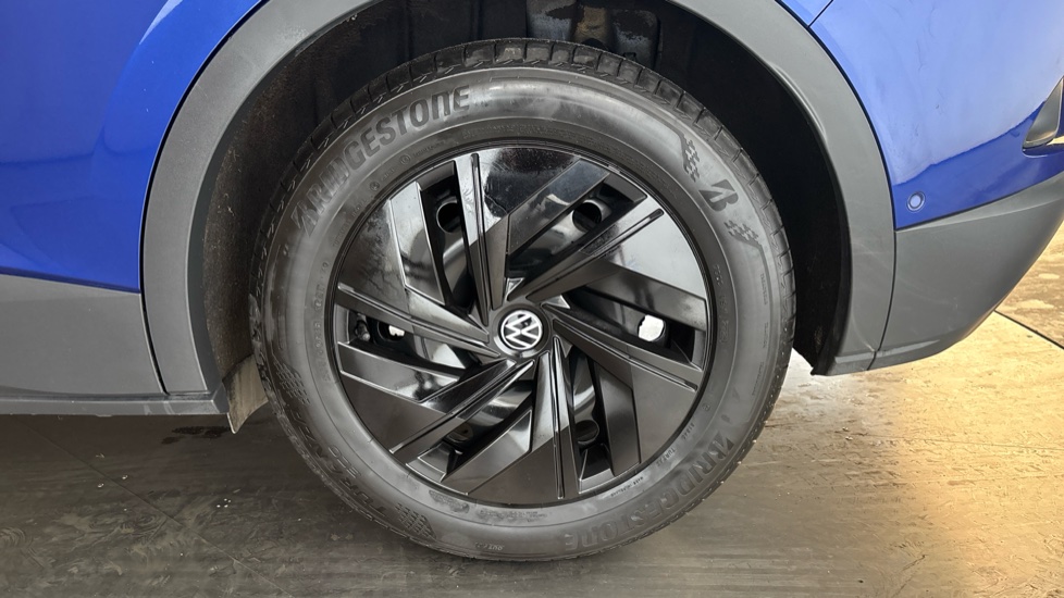 VOLKSWAGEN ID.4 Image 18