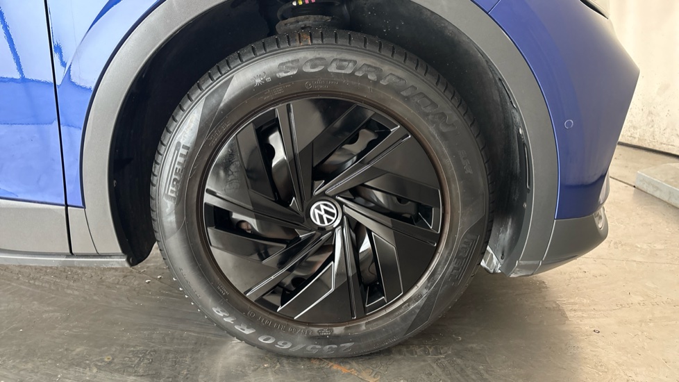 VOLKSWAGEN ID.4 Image 20