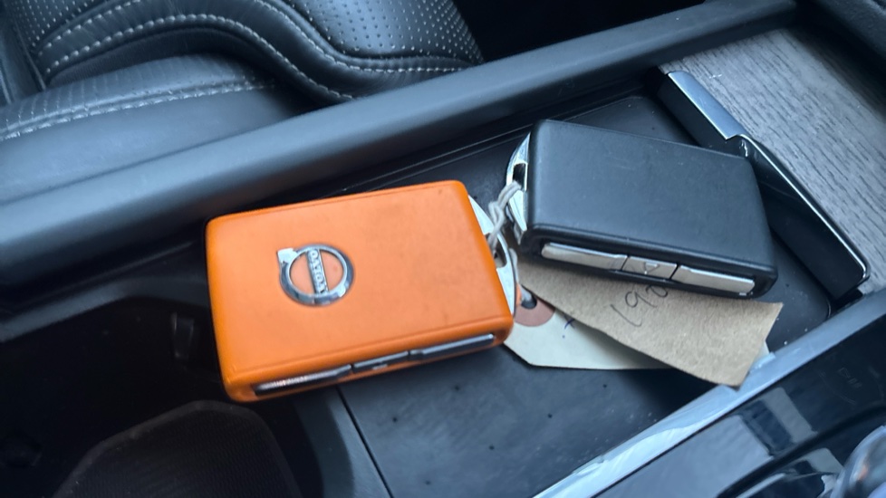 VOLVO XC90 2 keys