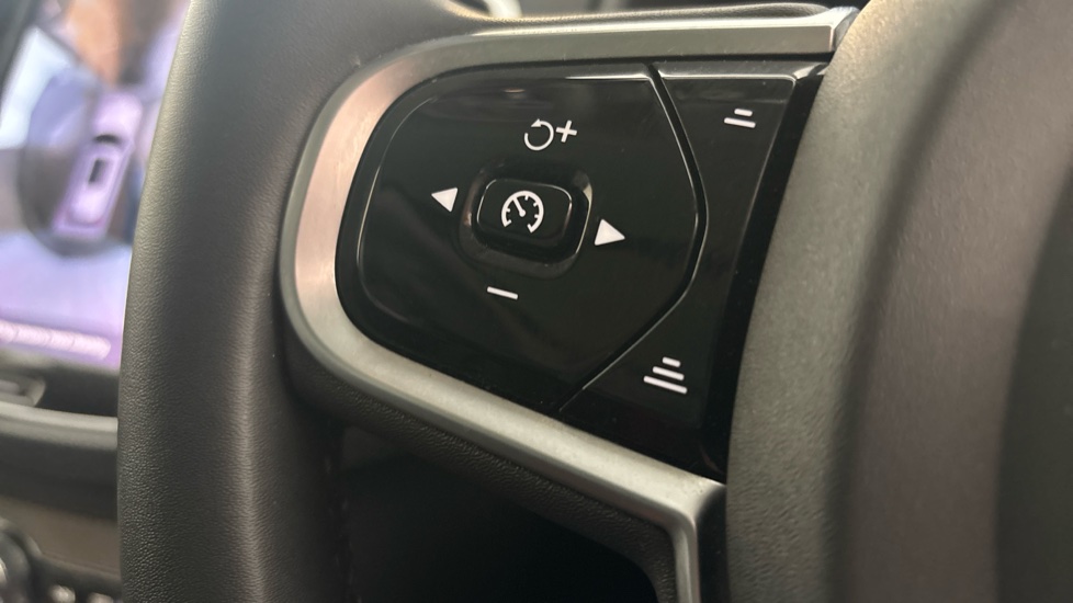 VOLVO XC90 cruise control